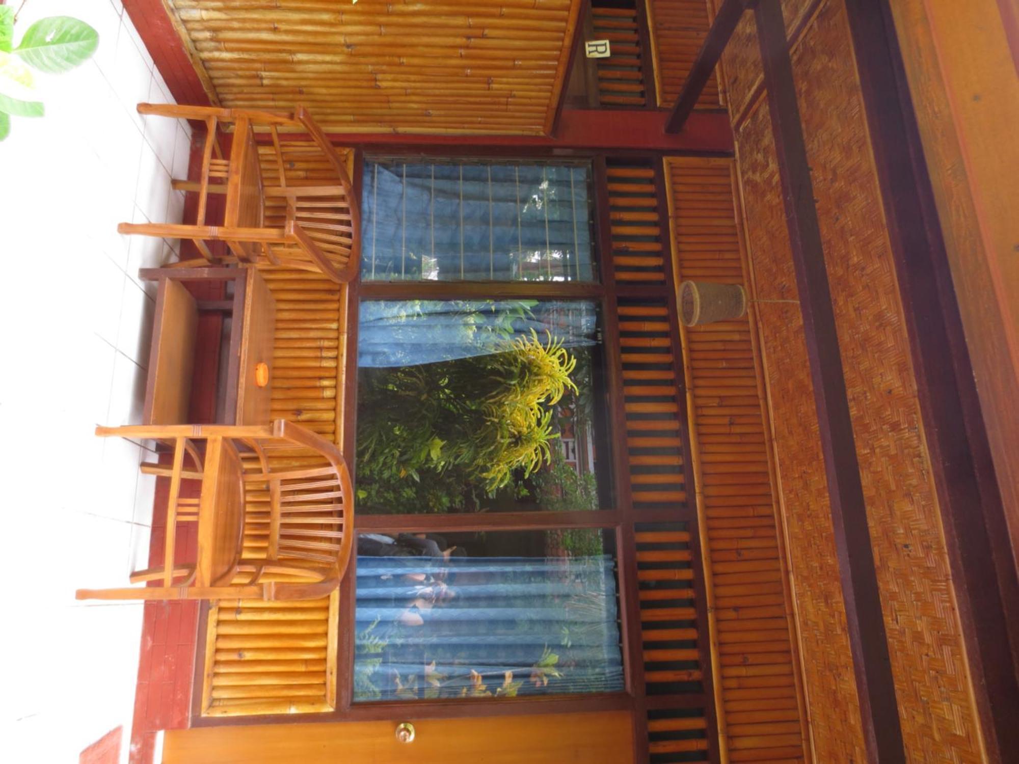 Paradise Palm Beach Bungalows And Dive Center Tulamben Extérieur photo