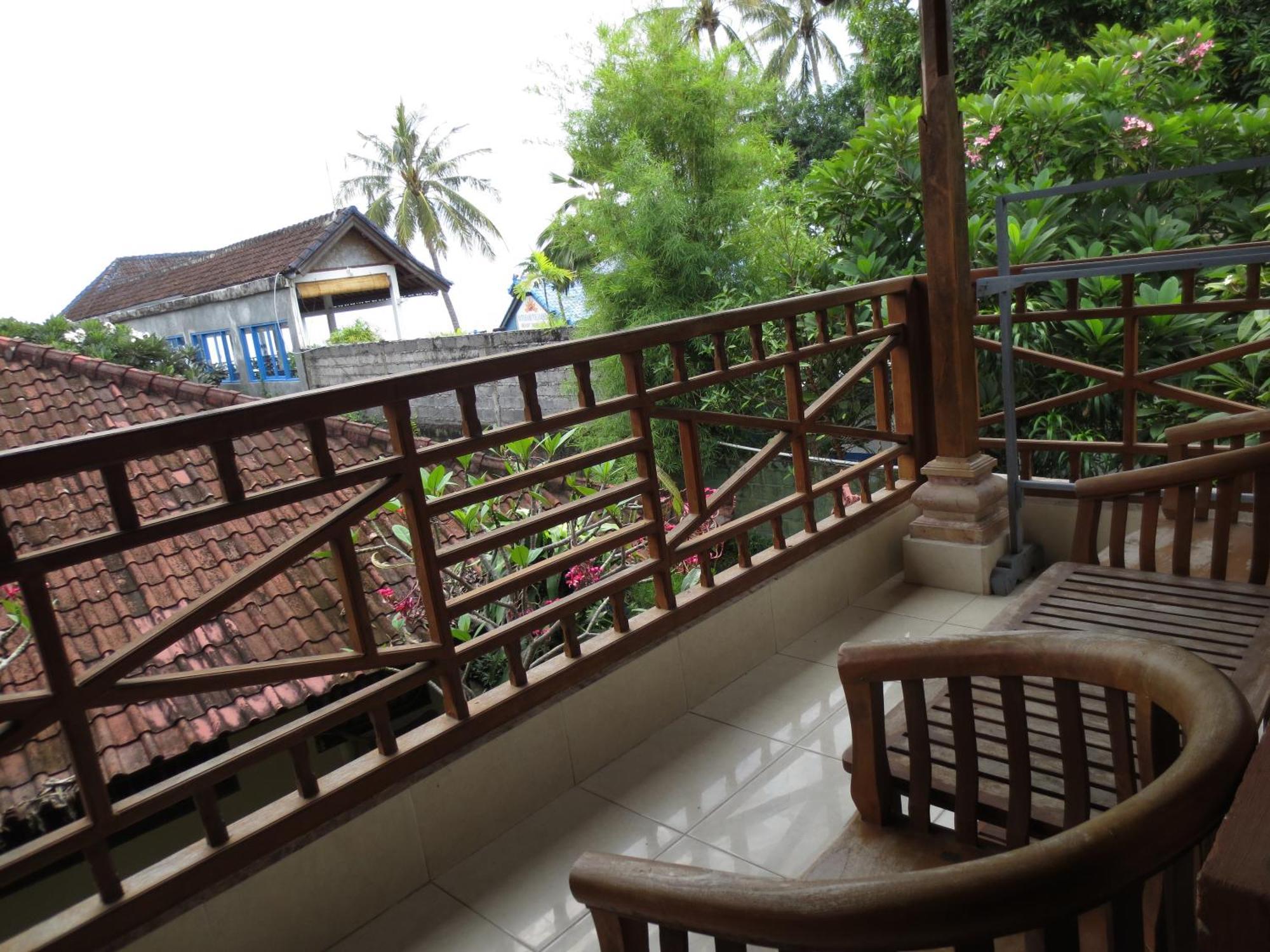 Paradise Palm Beach Bungalows And Dive Center Tulamben Extérieur photo